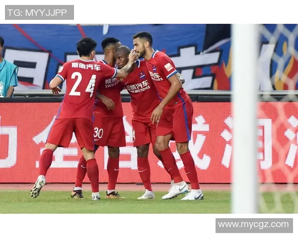 山东鲁能迎战重庆斯威第十七轮激战展现中超球队实力与拼搏精神 山东鲁能迎战重庆斯威第十七轮激战展现中超球队实力与拼搏精神