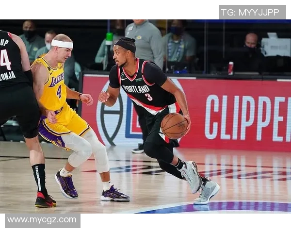 湖人对决开拓者精彩直播回顾及赛后分析尽在8月19日赛事特辑