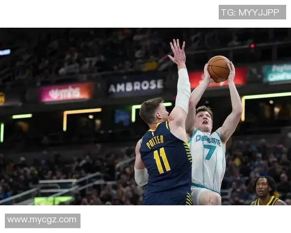 用脑打球的菜鸟！黄蜂新秀兴起：克努佩尔单场24分带队止败